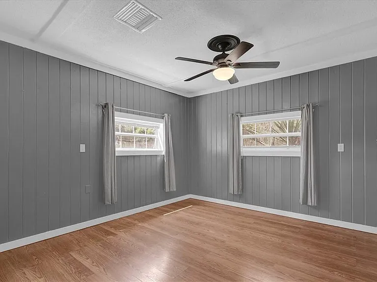 14043 Tennessee Ave — Photo 12