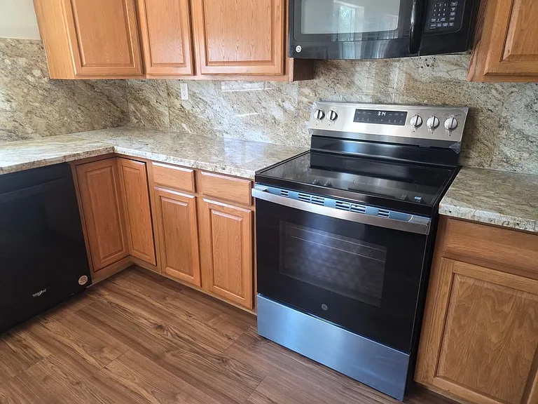 616 Placer Ln — Photo 39