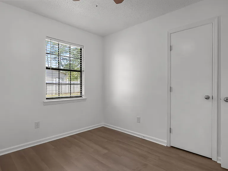 783 Inwood Dr — Photo 25
