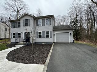 6155 Horatio Rd, Tobyhanna, PA 18466