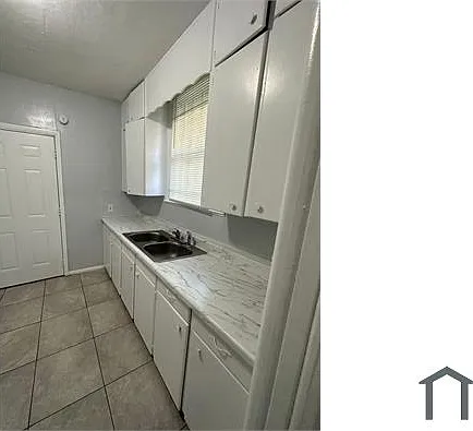 1555 W 7th St — Photo 28