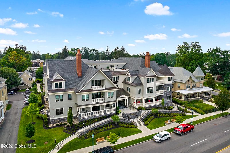 3rd image of 46 Union Avenue #105