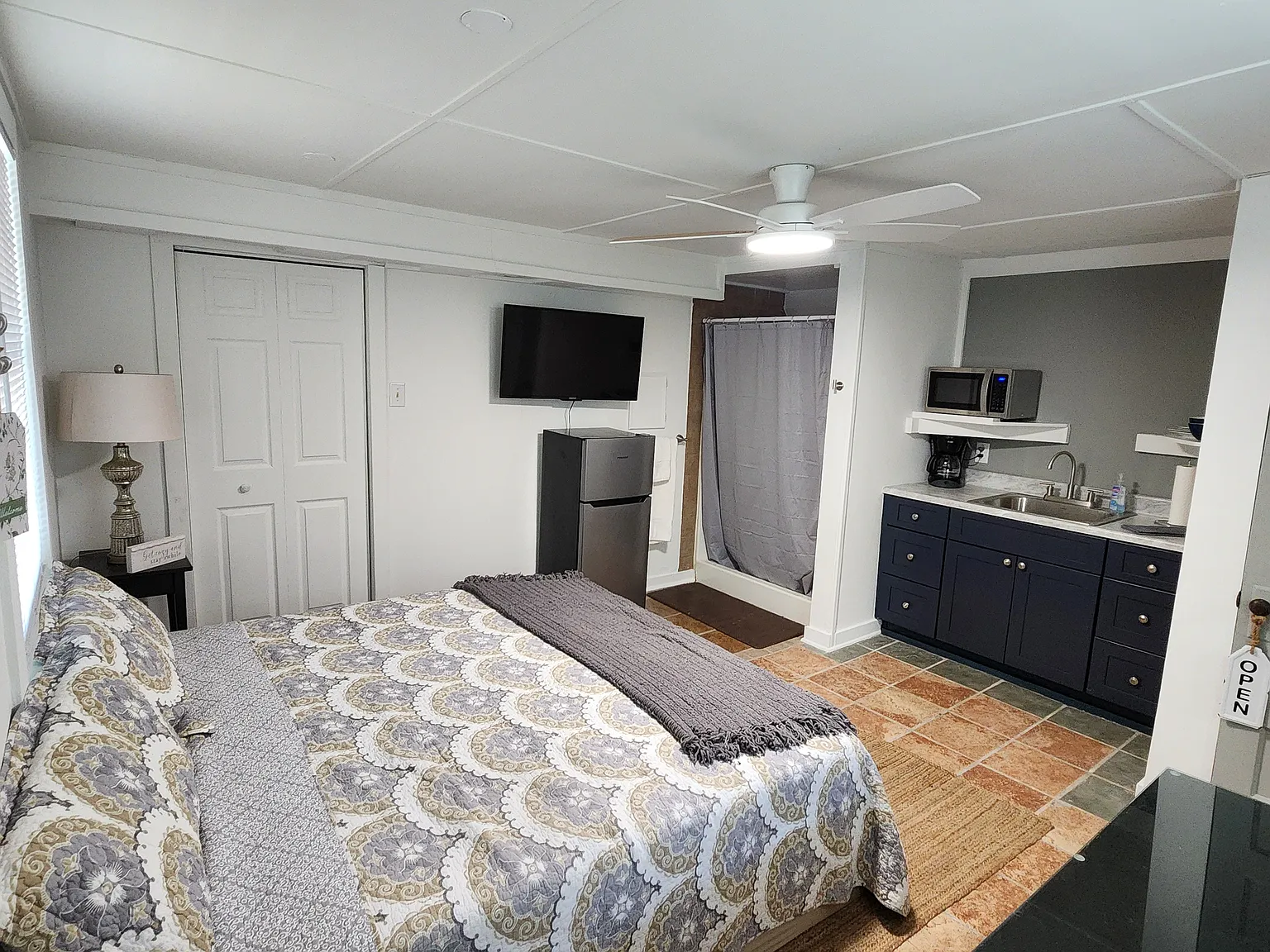 1 bed, 210 sqft, $650 — Photo 3