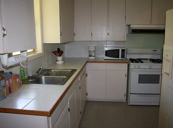 3rd image of 1804 E Crestwood Dr