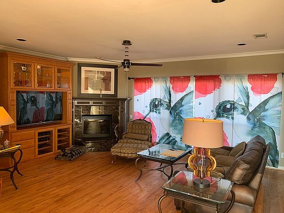 5th image of 2709 Crestwood Ln