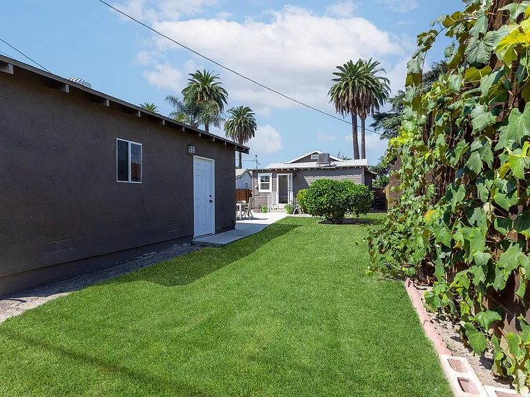 2918 S Harcourt Ave — Photo 27