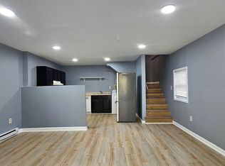 182 Christiana Rd, New Castle, DE 19720