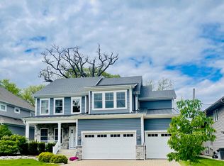 1904 Hitchcock Ave, Downers Grove, IL 60515