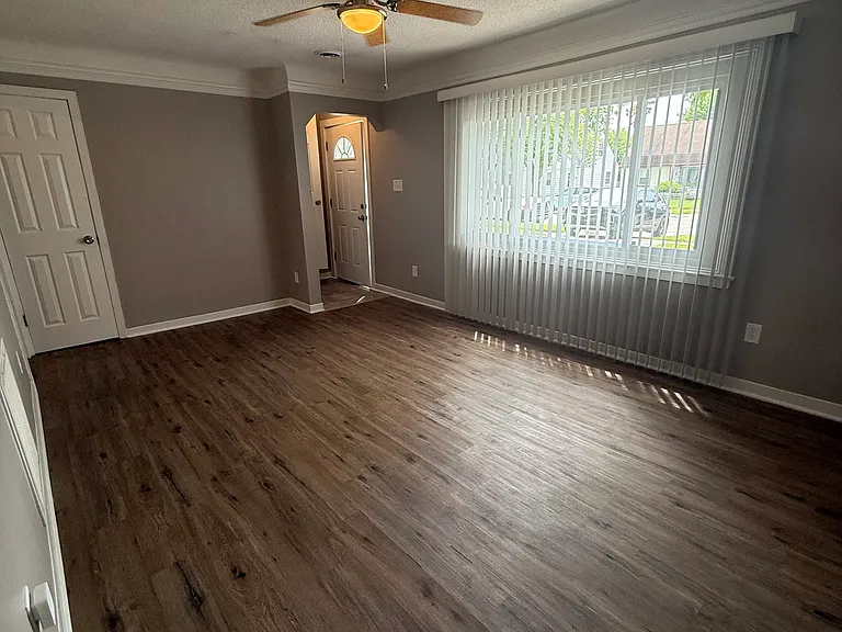 17393 Lincoln Ave — Photo 19