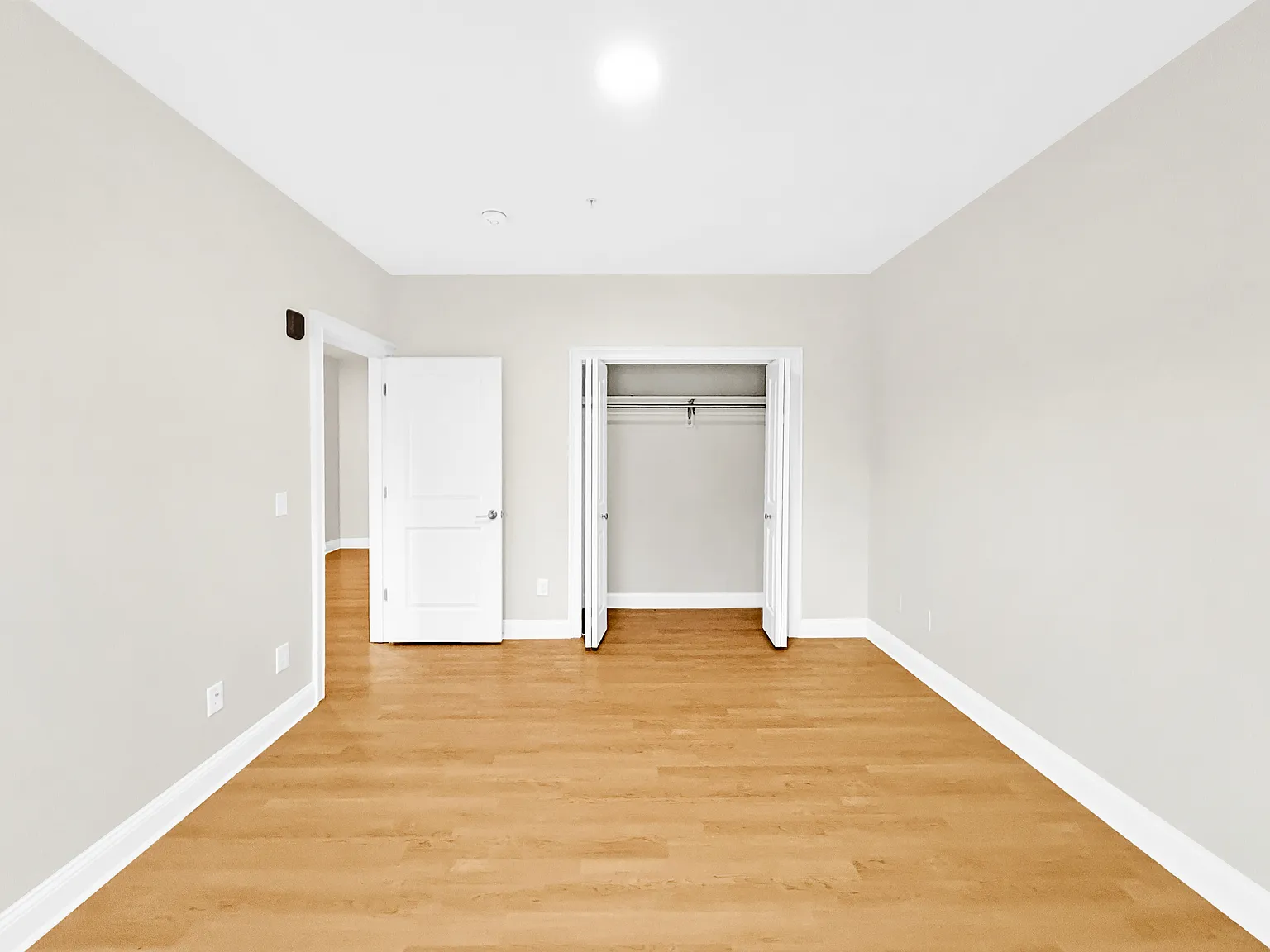 2 bed, 965 sqft, $2,900 — Photo 4