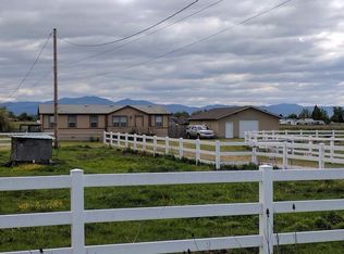 3136 Merry Ln, White City, OR 97503
