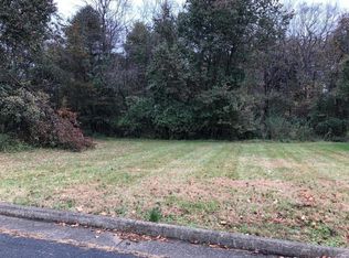 8089 Deer Branch Dr, Roanoke, VA 24019