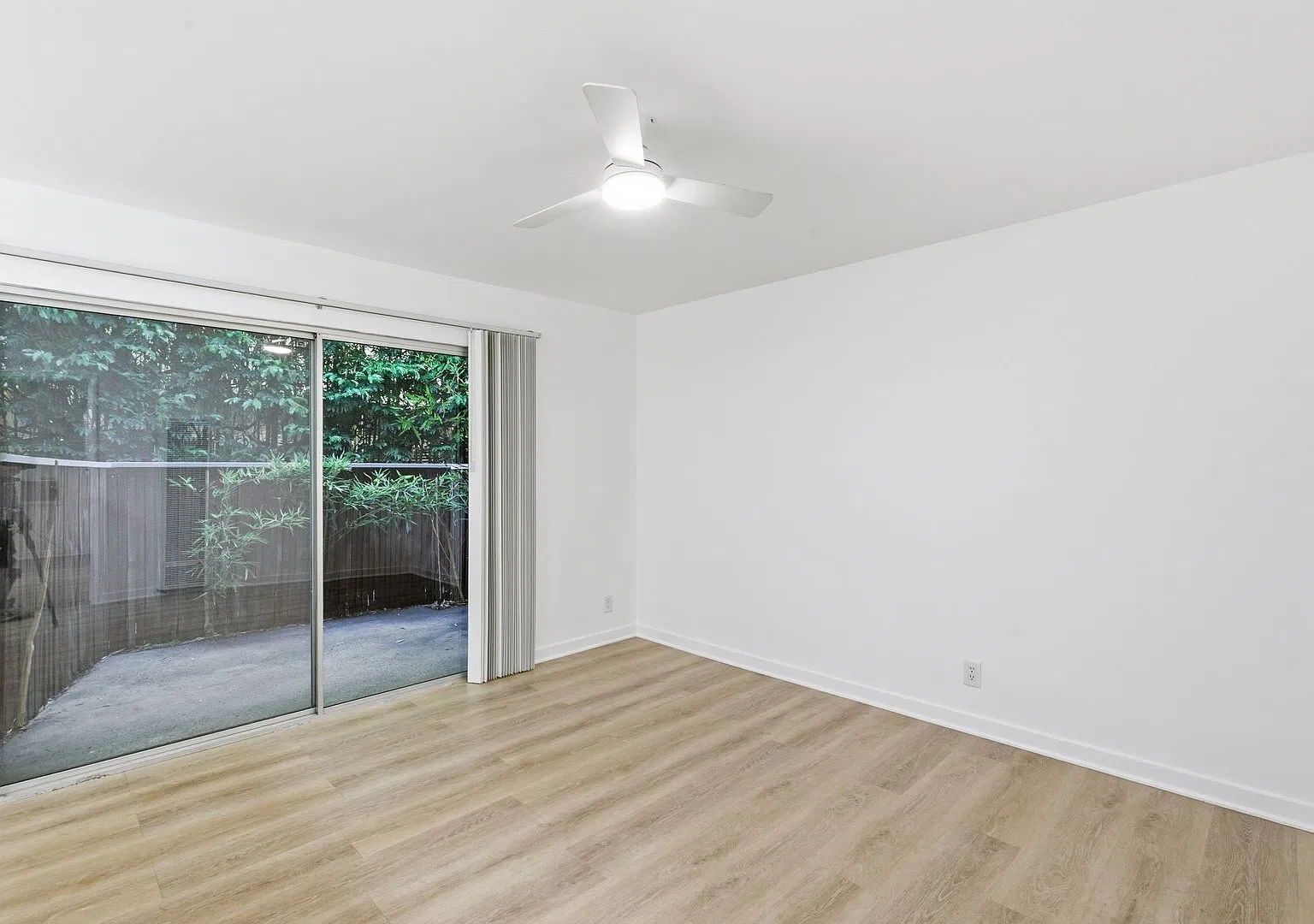 1453 S Westgate Ave — Photo 3