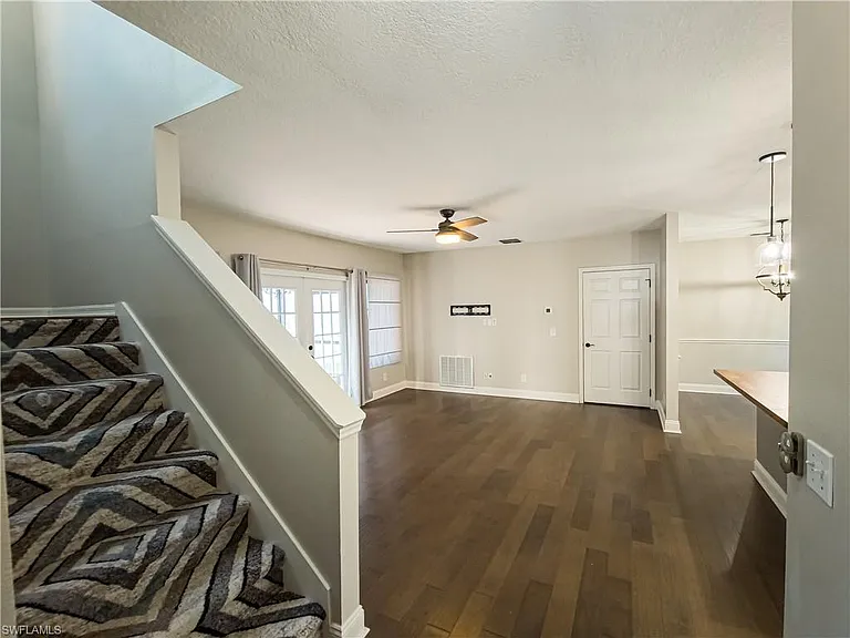 1012 Jeater Bend Dr — Photo 7