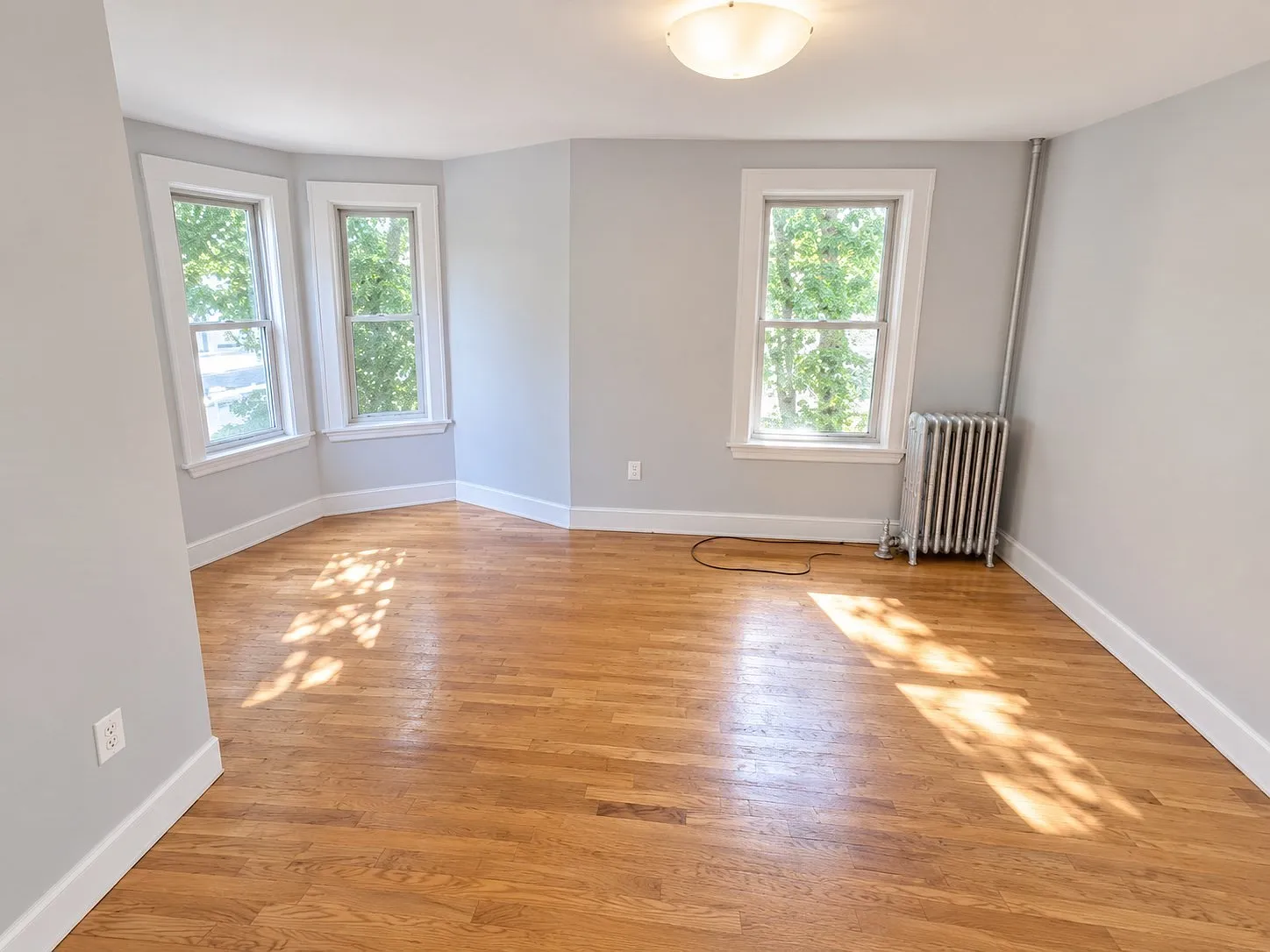 2 bed, 1.0 bath, 900 sqft, $2,650 — Photo 3