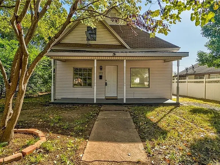903 N McKinley Ave — Photo 7