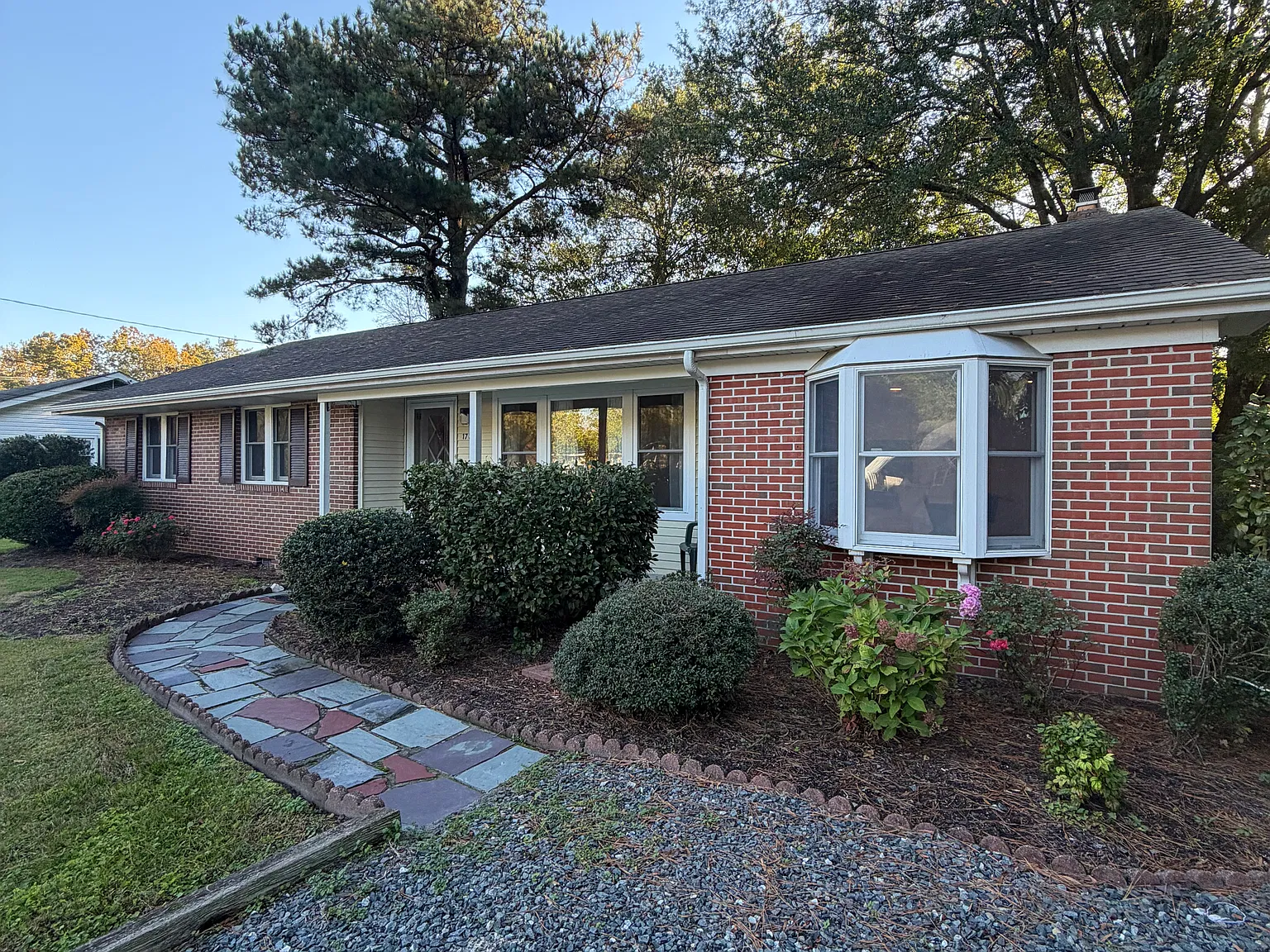 3 bed, 1460 sqft, $1,950 — Photo 2