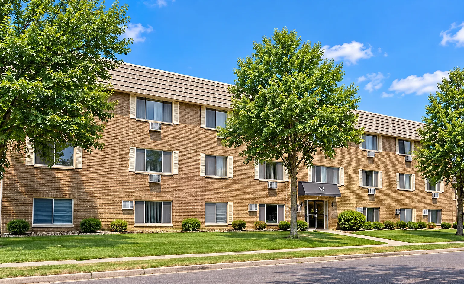 1 bed, $949 — Photo 1