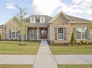 33 Wax Ln, Huntsville, AL 35824