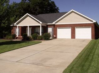 212 Lighthouse Dr, Dothan, AL 36305