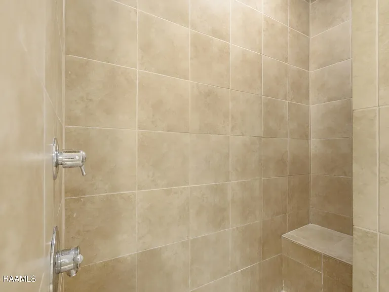 406 Harbor Bend Blvd — Photo 29