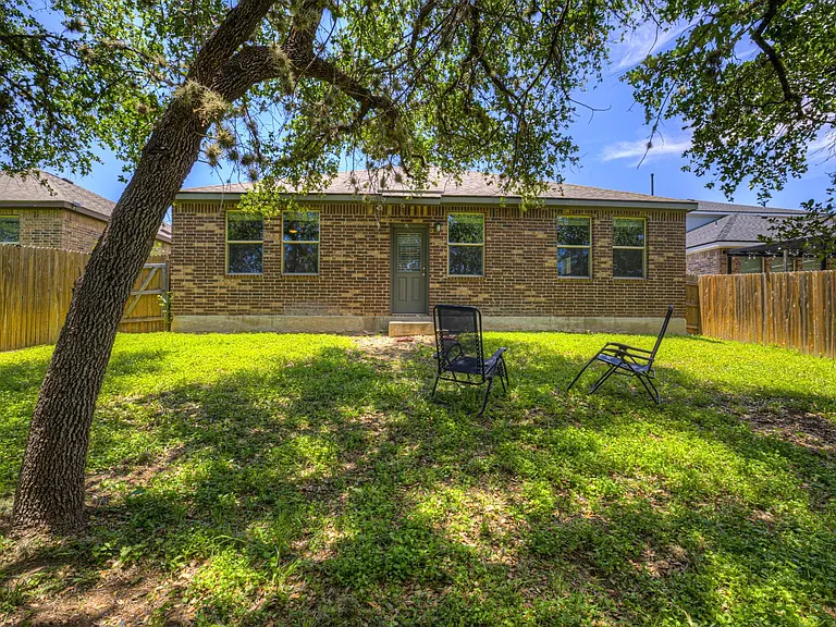 216 Mary Max Cir — Photo 21