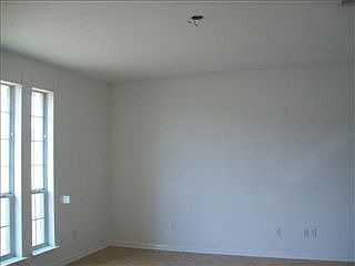 5th image of 16116 Voelker Ln
