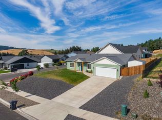 1415 Roxbury Dr, Moscow, ID 83843