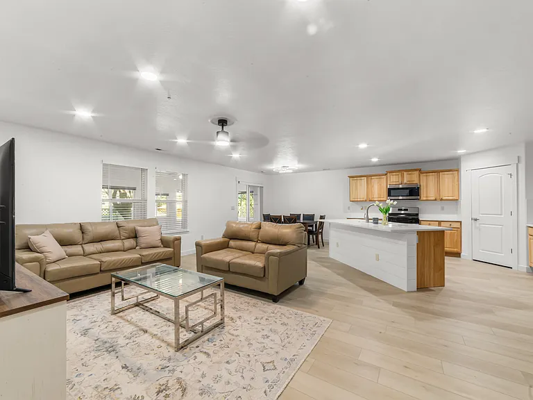 548 N Ripplerock Pl — Photo 4