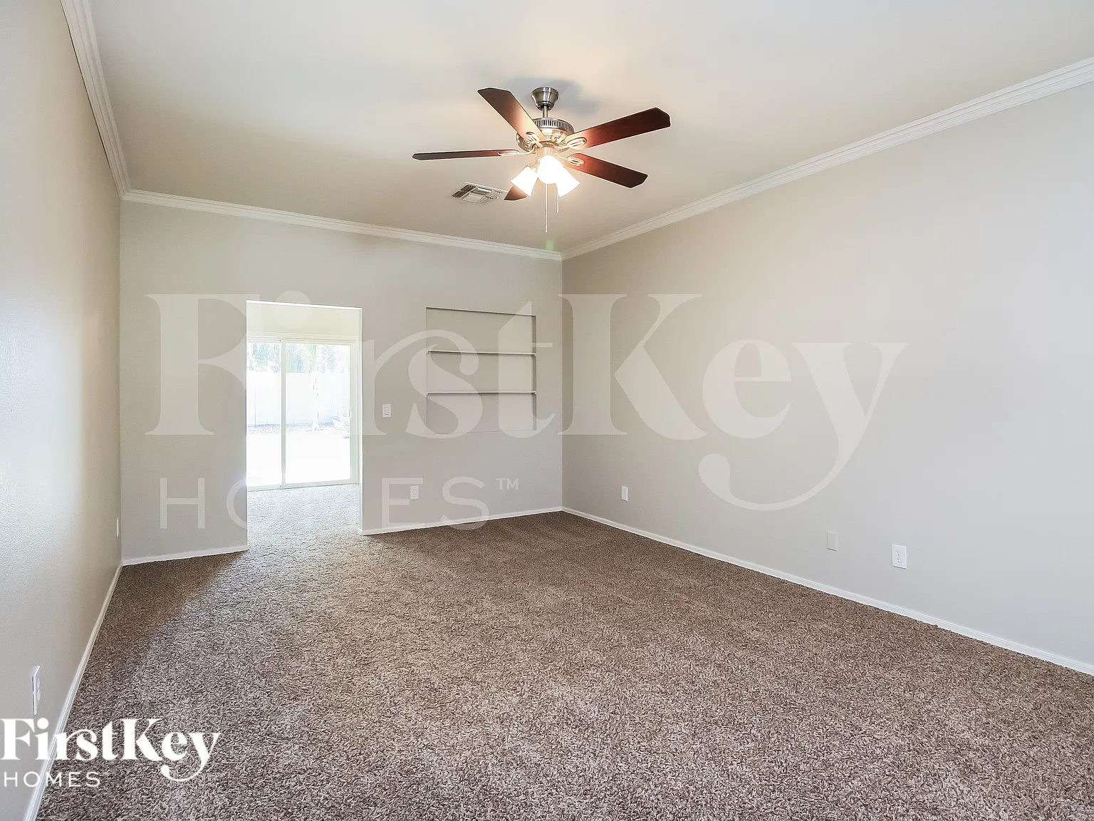 3 bed, 2.0 bath, 1396 sqft, $1,760 — Photo 2