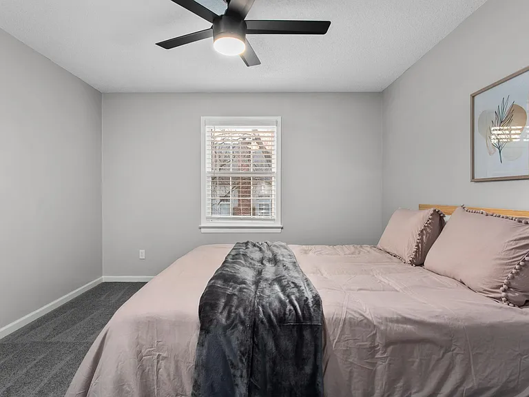 9406 Hall Dr — Photo 18