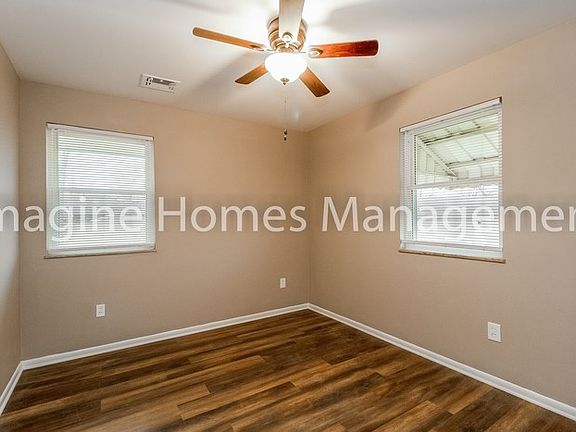 5th image of 160 Balsam Ct