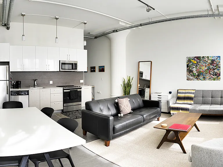 939 S Broadway #505 — Photo 3