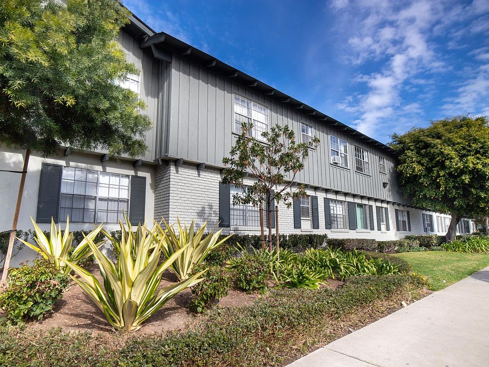 1st image of 6520 Beadnell Way APT 1T