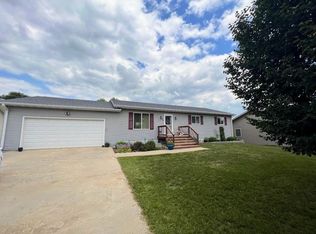 19 E 25th St, Spencer, IA 51301