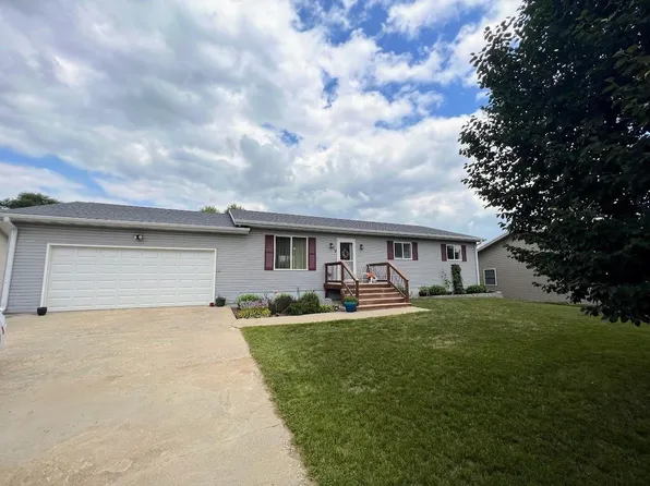 19 E 25th St, Spencer, IA 51301