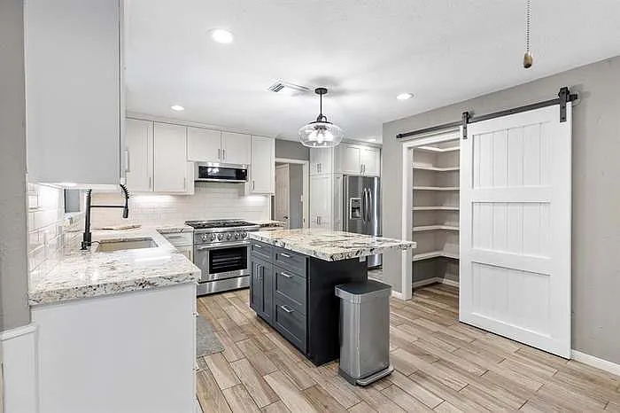 6018 Gnarled Oaks Ct — Photo 14