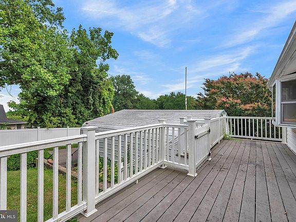 5th image of 3304 Burgess Rd