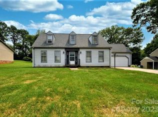 640 38th Ave NE, Hickory, NC 28601