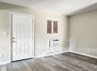 121 W 32nd St APT 1, Norfolk, VA 23504