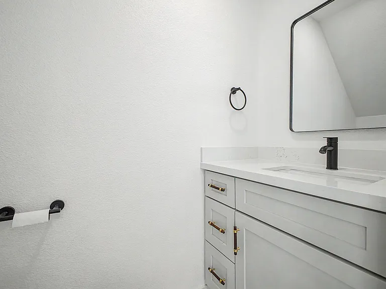 1812 W Village Way — Photo 11