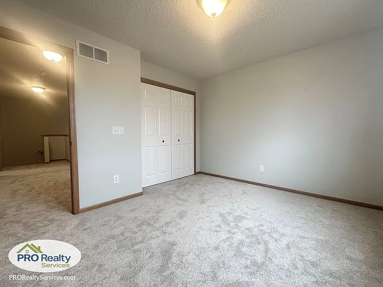 17190 Monroe St NW — Photo 8