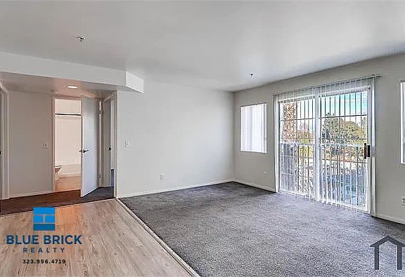 4th image of 15231 Sherman Way APT 306