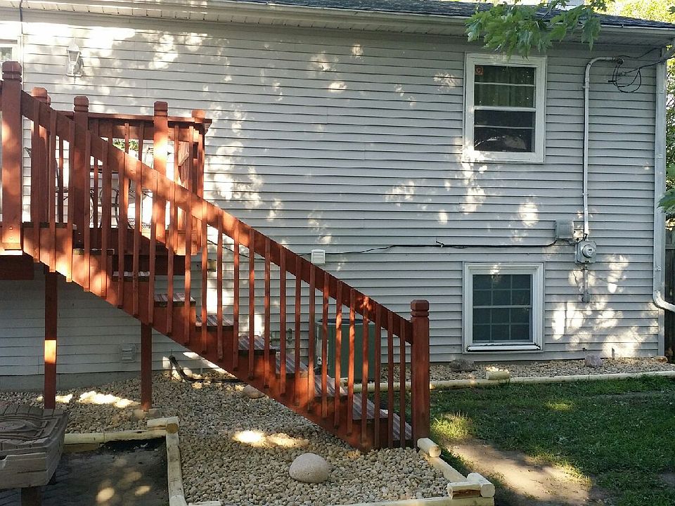 2nd image of 3158 Lawrence St