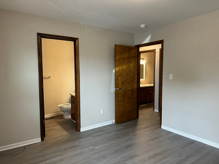 2233 Rose St — Photo 7