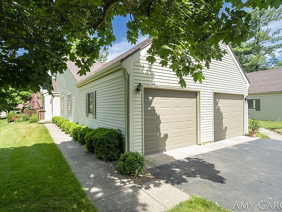 3rd image of 2344 Edington Dr SE #135