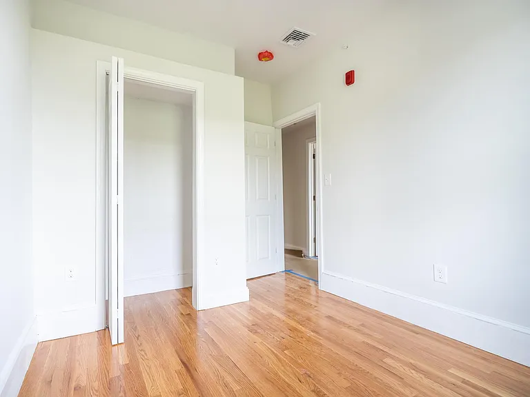 125 Cottage St #1 — Photo 11