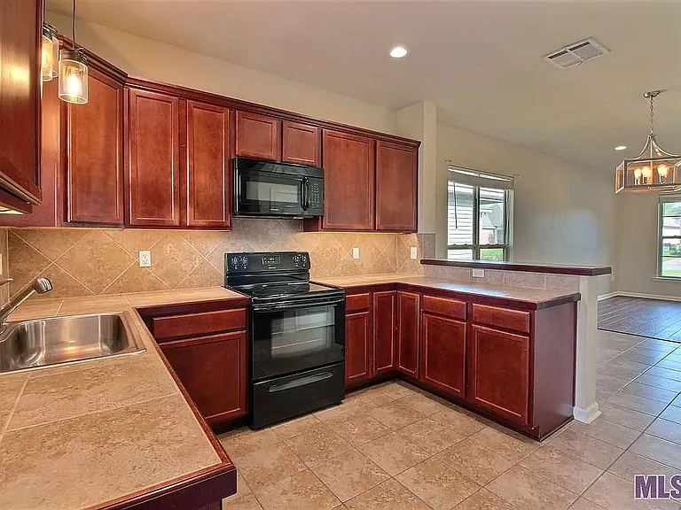 11389 Ashwood Ct — Photo 7