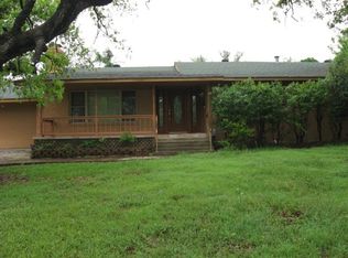 1009 Lakeview Dr, Azle, TX 76020