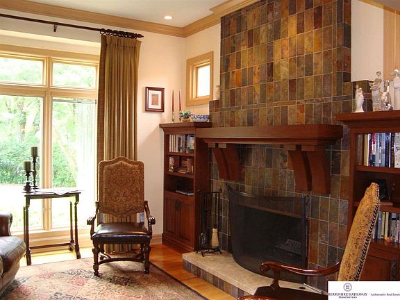 3rd image of 10211 Woodridge Ln